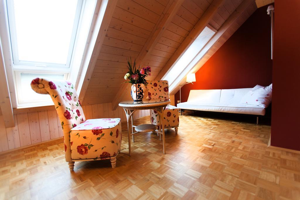 Gaestehaus Craintaler Muehle B&B Креглинген Номер фото