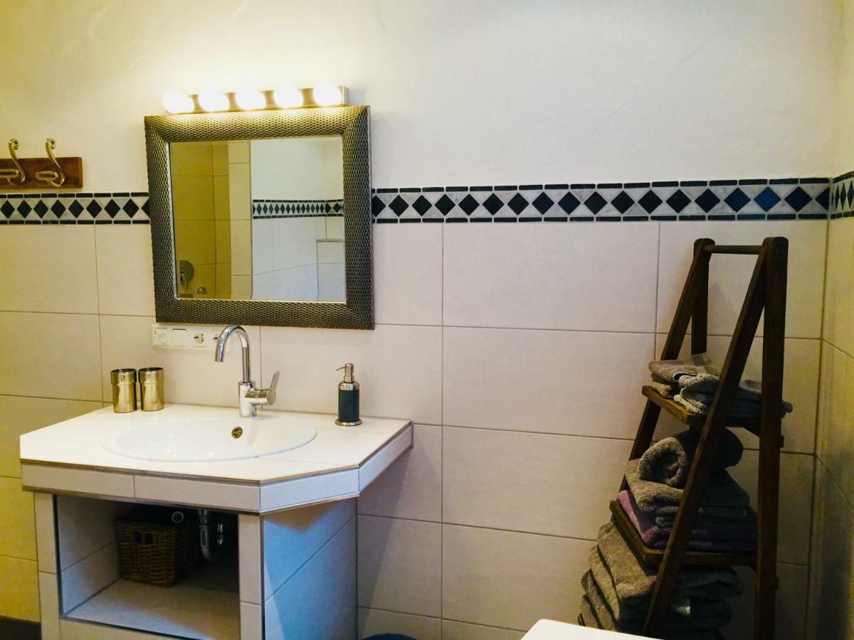 Gaestehaus Craintaler Muehle B&B Креглинген Экстерьер фото
